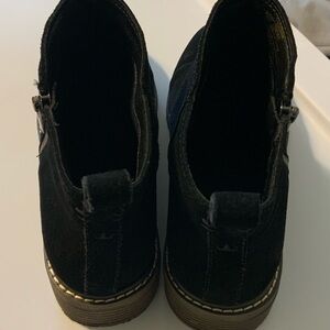 Crown Vintage Women’s Black Suede Leather Ankle Boots